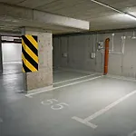 Ur4N Apartment - Heltmana